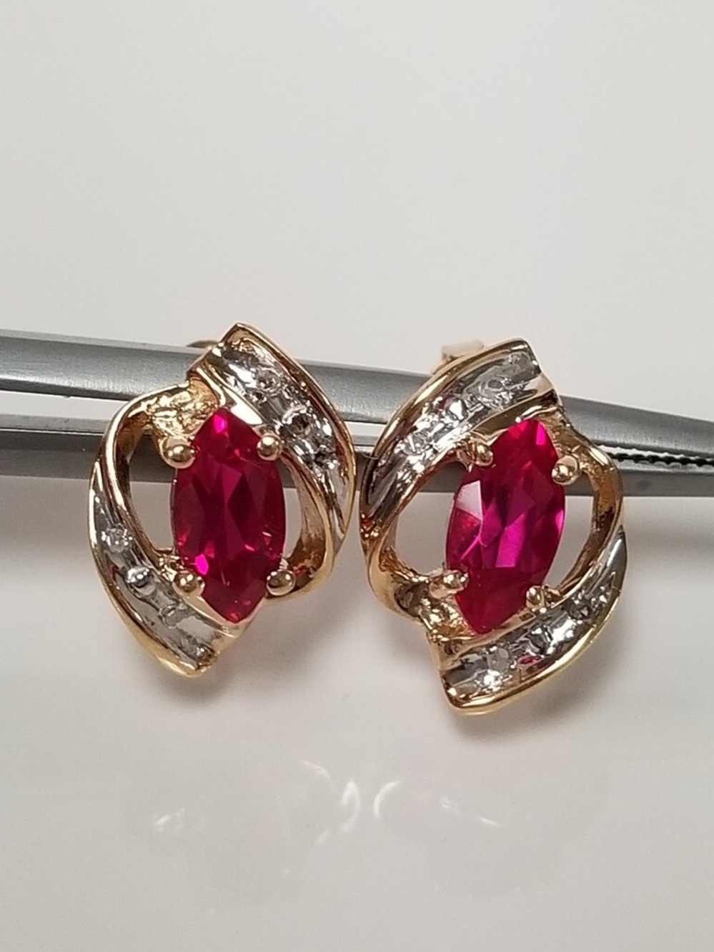 10k Yellow Gold Hot Pink Ruby Marquise Stud Earrings Estate Jewelry